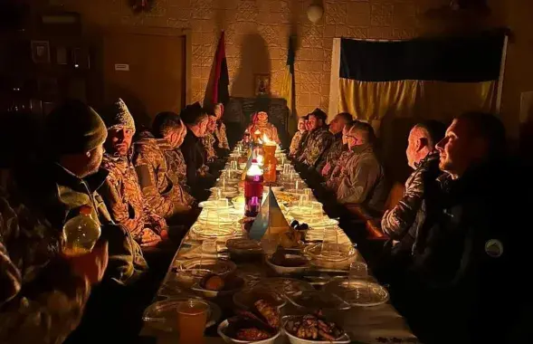 Украінскія салдаты святкуюць Каляды / facebook.com/GeneralStaff.ua
