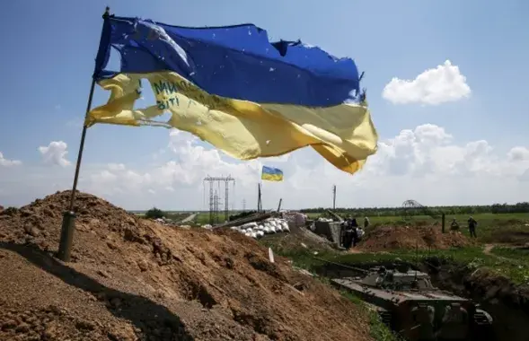 23,4% беларусаў гатовыя ўступіць у ЕС, 24,8% — у Расію