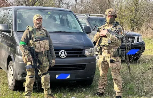 Украінскія вайскоўцы, якім фонд дапамог з транспартам / тэлеграм-канал Стрыжака