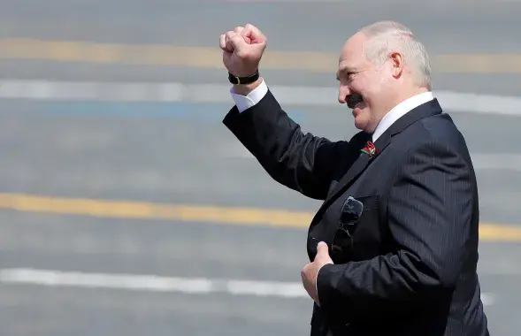 Александр Лукашенко уверяет, что на перемены нет денег / Reuters​