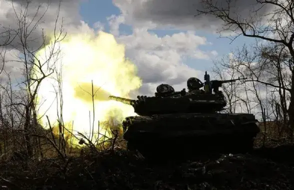 Военные
