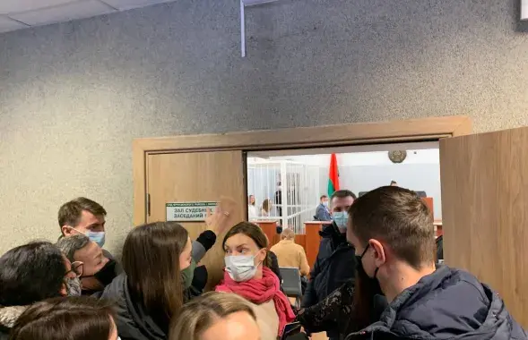 На процесс попали далеко не все журналисты независимых СМИ / Еврорадио