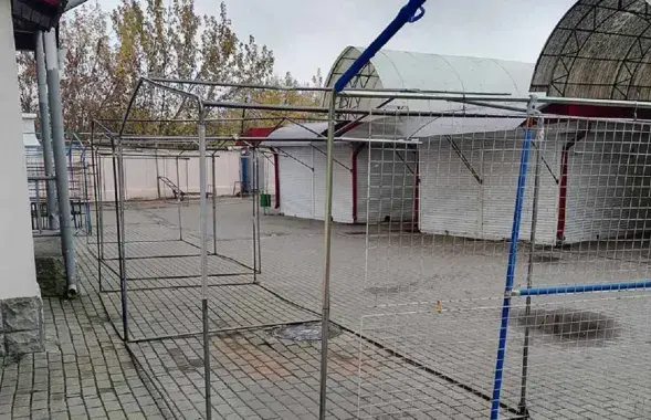 Предприниматели закрыли торговые павильоны в Барановичах / nashkraj.by
