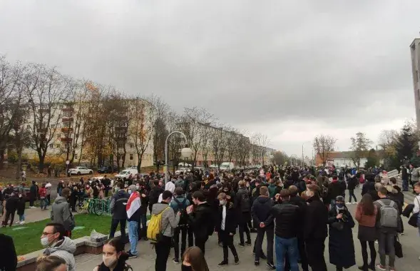 Акцыя салідарнасці з адлічанымі студэнтамі і звольненымі выкладчыкамі ў кастрычніку 2020-га / З архіву Еўрарадыё