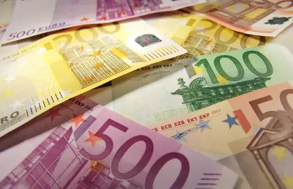 Сярэдняя зарплата зноў апусцілася ніжэй $500