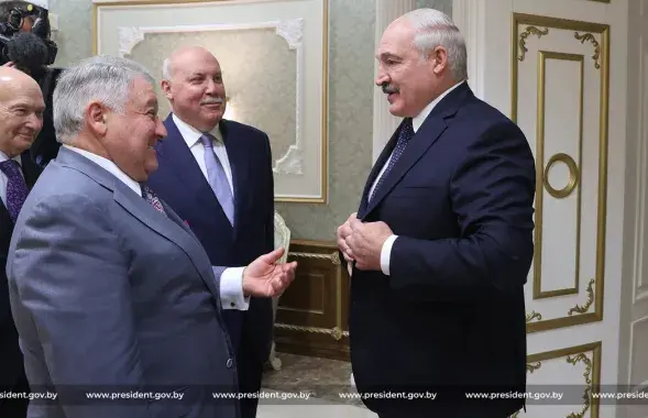 Гости из России и Александр Лукашенко / president.gov.by​