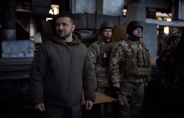 Владимир Зеленский среди украинских военных / president.gov.ua
