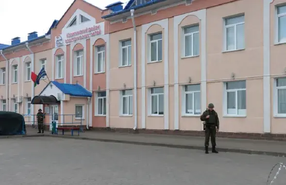 Тероборона за колючей проволокой / polymia.by
