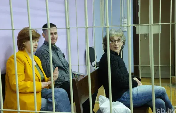 Палітвязні ў судзе / sb.by
