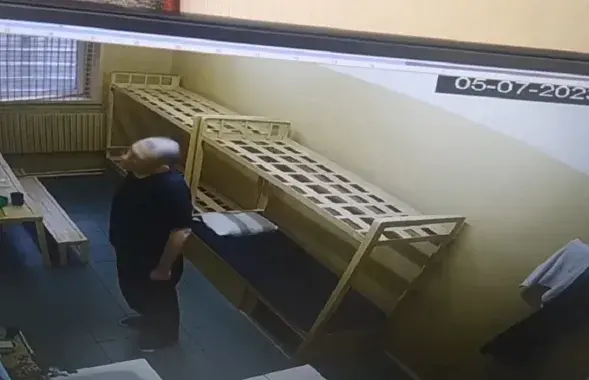 Сяргей Ціханоўскі ў камеры / Кадр з відэа
