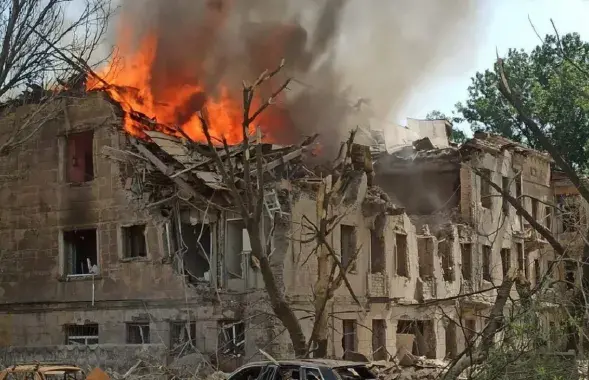 Будынак лякарні ў Дняпры / t.me/dnipropetrovskaODA/

