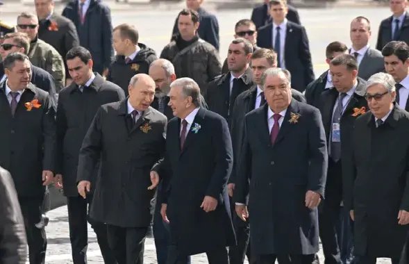 Уладзімір Пуцін і яго госці / kommersant.ru
