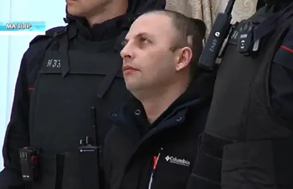 Паказальны суд у выканкаме / tkm.by
