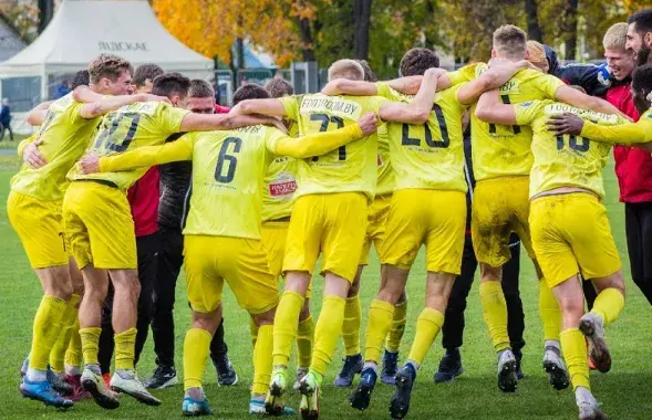 Футбалісты "Смаргоні" / vk.com/fcsmorgon_official
