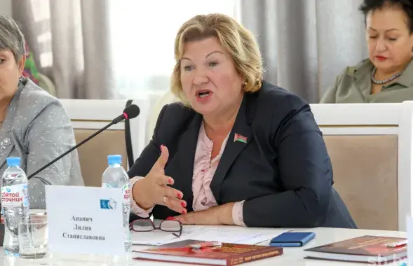 Лідзія Ананіч
