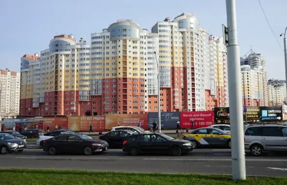 Аўтамабілі ў Мінску / З архіву Еўрарадыё
