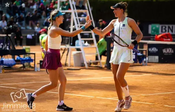 Вікторыя Азаранка і Беатрыс Хадад Мая / j48tennis.net
