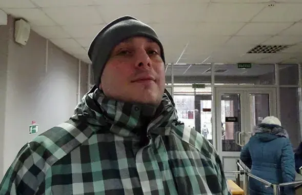Андрей Белявский на выходе из суда, фото: Еврорадио