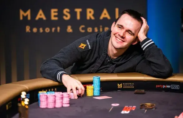Никита Бодяковский / academypoker.ru​