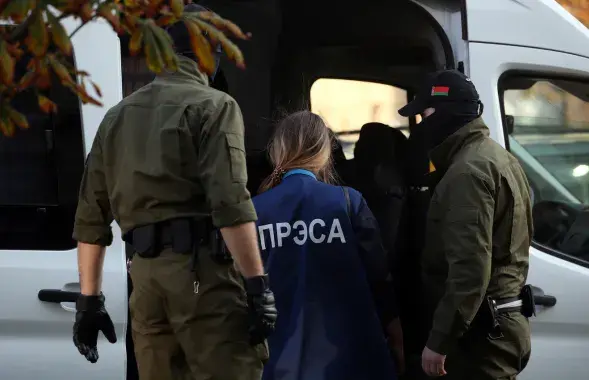Задержание журналиста в Беларуси во время освещения протестов в 2020 году / ТАСС
