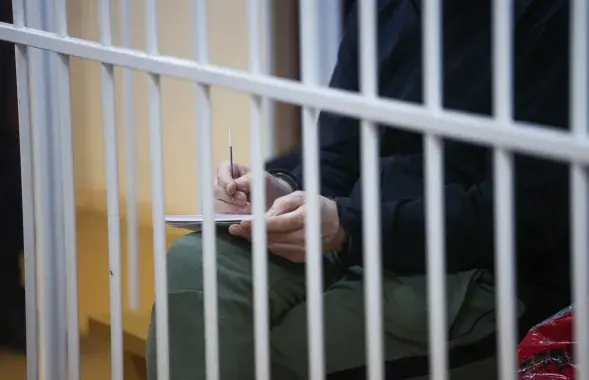 Алесь Бяляцкі рабіў запісы на судзе
