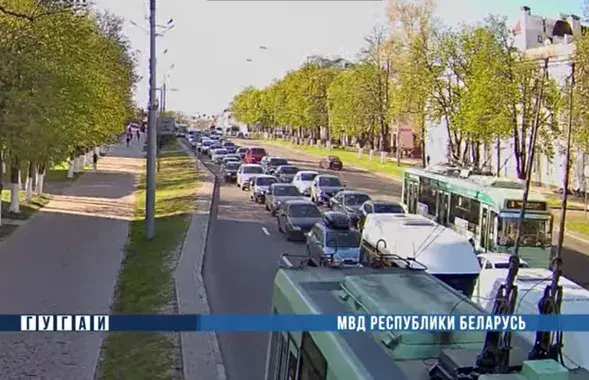 Тралейбус аб'язджае корак па сустрэчнай паласе​&nbsp;/&nbsp;gomel.mvd.gov.by