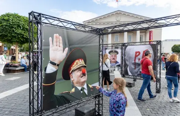 Михник напомнил Лукашенко о Каддафи и Чаушеску / Иллюстративное фото delfi.lt
