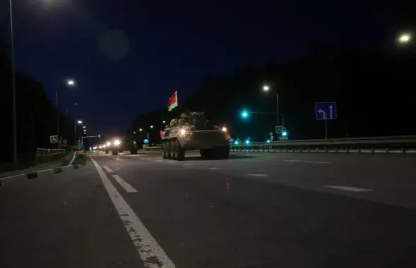 Колонна военной техники / "Ваяр"