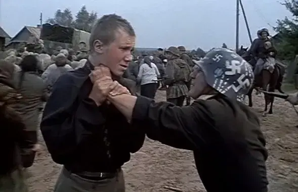 Кадр из фильма "Иди и смотри"