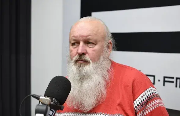 Іван Кірчук падрэзаў бараду (фота)