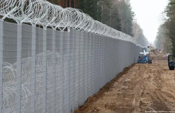 Агароджа на мяжы Літвы і Беларусі / dpa
