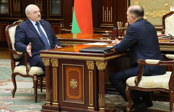 Аляксандр Лукашэнка і Аляксандр Вальфовіч / president.gov.by
