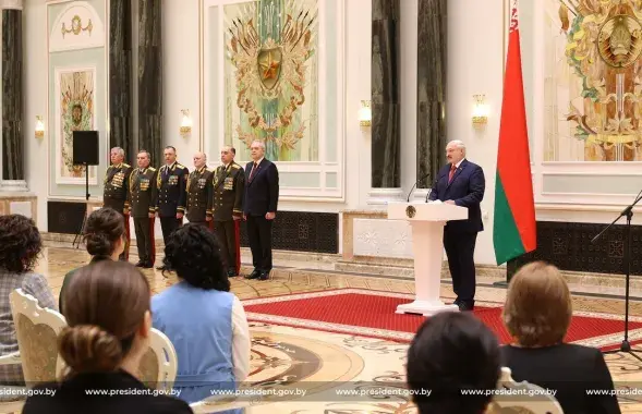 Лукашэнка расказвае пра атаку на Мачулішчы / president.gov.by
