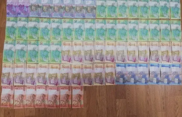 "Здабыча" гомельскай міліцыі ад затрыманага валютчыка / t.me/uvdgomel
