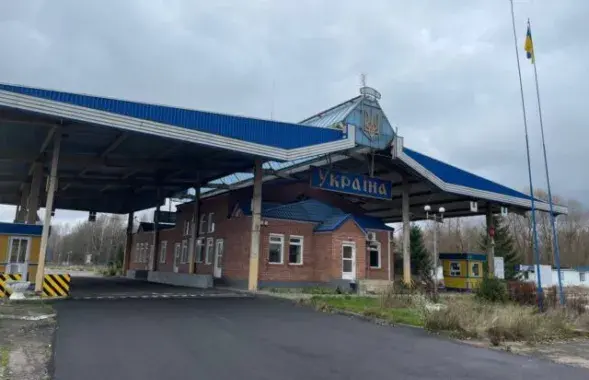 В Ровненской области ставят забор на границе с Беларусью / rivne.online

