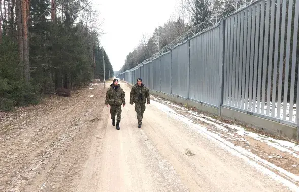 Плот на мяжы з Польшчай /&nbsp;twitter.com/Straz_Graniczna
