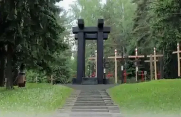 Эскізныя праекты памятнага знака ў Курапатах (фота)