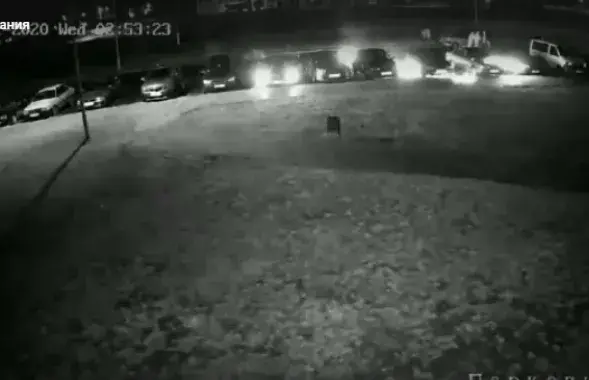Фейерверк на автостоянке в Пружанах / Кадр из видео​