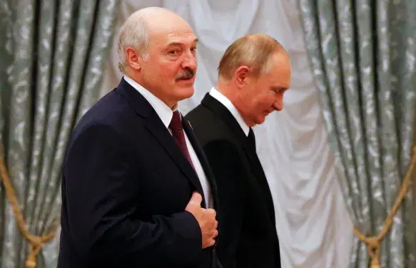 Опять "рука Москвы"? / Shamil Zhumatov / EPA