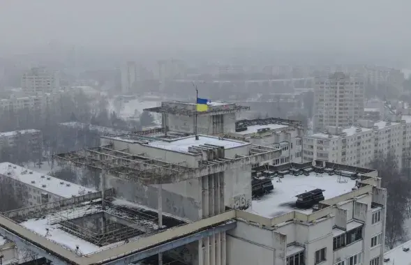 Украінскі сцяг узнялі ў Мінску / t.me/motolkohelp
