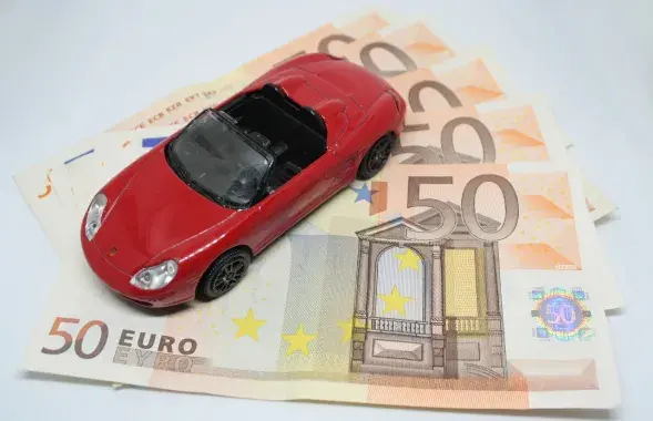 Белорусским автомобилистам придется оформлять страховку на границе / pixabay.com