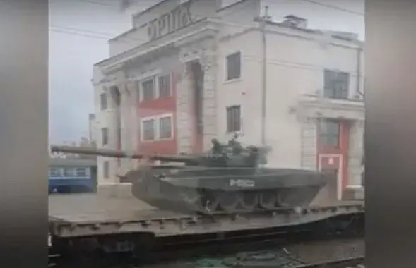 Танкі, якія едуць з Беларусі ў Расію / кадр з відэа
