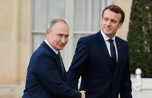 Владимир Путин и Эммануэль Макрон / Anadolu Agency