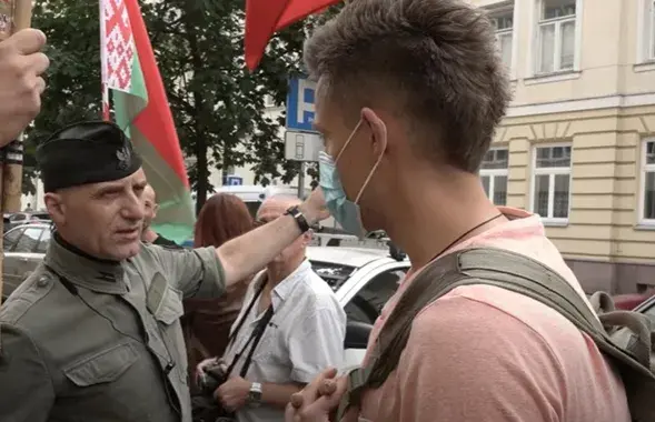 Войцех Альшаньскі трапіў у фільм Дудзя пра праект "Нехта" / скрыншот відэа
