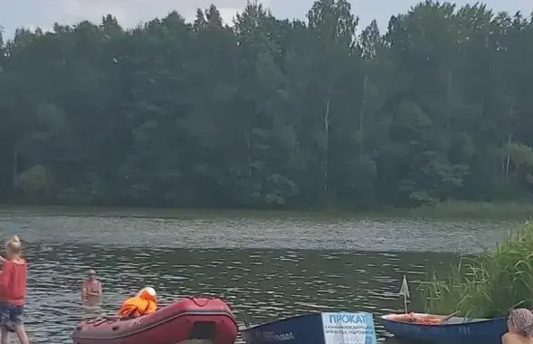 Увесь тыдзень у Беларусі стаяла гарачае надвор'е, людзі імкнуліся да вады / mchs.gov.by​