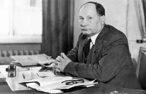 Якуб Колас в рабочем кабинете / be.wikipedia.org