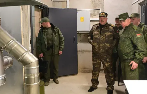 Аляксандр Лукашэнка рыхтуецца да вайны