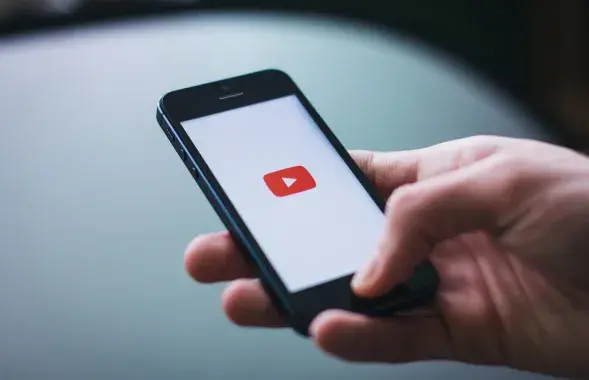 YouTube
