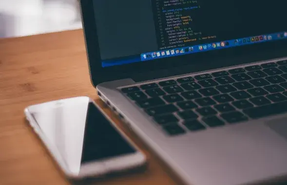 Already this year, several IT companies have announced their departure from Belarus. / pixabay.com
