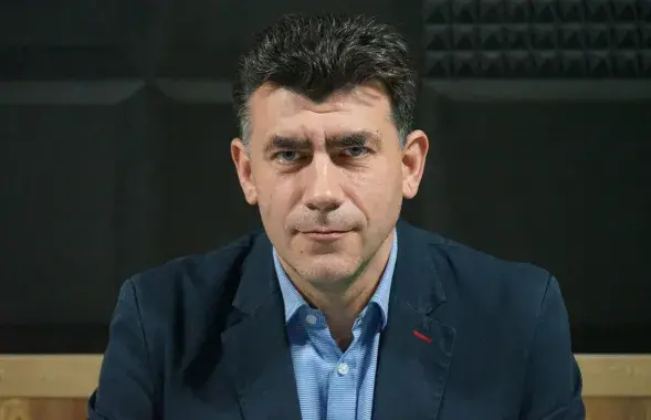Павел Усаў
